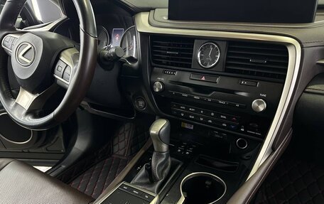 Lexus RX IV рестайлинг, 2021 год, 5 600 000 рублей, 29 фотография