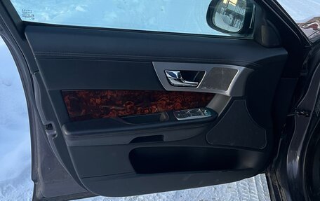 Jaguar XF I рестайлинг, 2009 год, 15 фотография