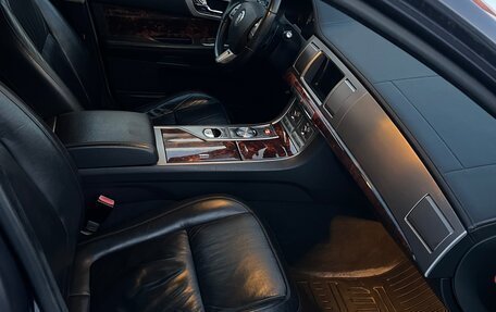 Jaguar XF I рестайлинг, 2009 год, 18 фотография