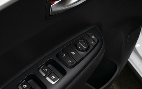 KIA Rio IV, 2021 год, 1 800 000 рублей, 17 фотография