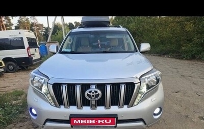 Toyota Land Cruiser Prado 150 рестайлинг 2, 2014 год, 3 180 000 рублей, 1 фотография