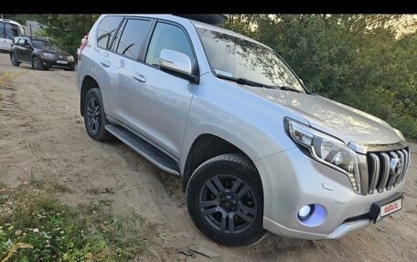 Toyota Land Cruiser Prado 150 рестайлинг 2, 2014 год, 3 180 000 рублей, 2 фотография