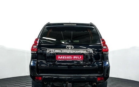 Toyota Land Cruiser Prado 150 рестайлинг 2, 2019 год, 4 797 000 рублей, 6 фотография