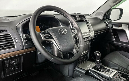 Toyota Land Cruiser Prado 150 рестайлинг 2, 2019 год, 4 797 000 рублей, 13 фотография