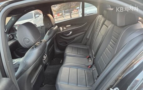 Mercedes-Benz E-Класс, 2022 год, 5 060 000 рублей, 6 фотография
