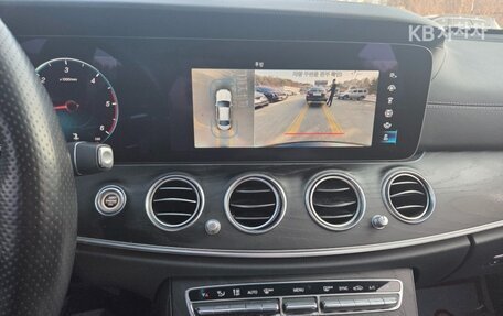 Mercedes-Benz E-Класс, 2022 год, 5 060 000 рублей, 10 фотография