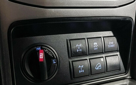 Toyota Land Cruiser Prado 150 рестайлинг 2, 2019 год, 4 797 000 рублей, 14 фотография