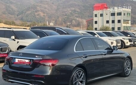 Mercedes-Benz E-Класс, 2022 год, 5 060 000 рублей, 3 фотография