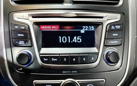 Hyundai Solaris II рестайлинг, 2015 год, 883 000 рублей, 16 фотография