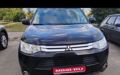 Mitsubishi Outlander III рестайлинг 3, 2014 год, 1 200 000 рублей, 1 фотография