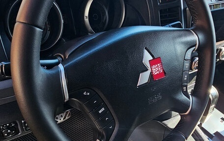 Mitsubishi Pajero IV, 2011 год, 2 700 000 рублей, 14 фотография