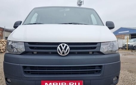 Volkswagen Transporter T5 рестайлинг, 2013 год, 1 400 000 рублей, 7 фотография