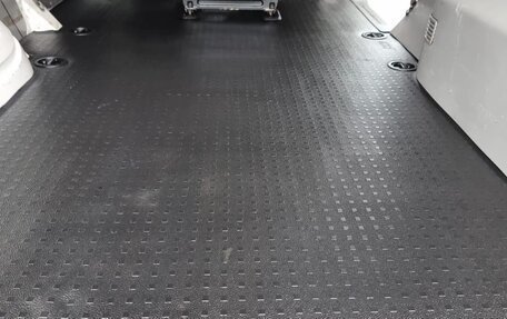 Volkswagen Transporter T5 рестайлинг, 2013 год, 1 400 000 рублей, 20 фотография