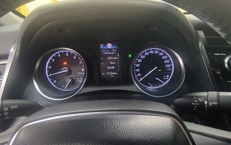 Toyota Camry, 2019 год, 2 780 000 рублей, 9 фотография