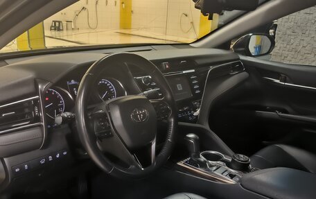 Toyota Camry, 2019 год, 2 780 000 рублей, 6 фотография