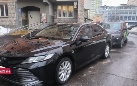 Toyota Camry, 2019 год, 2 780 000 рублей, 2 фотография