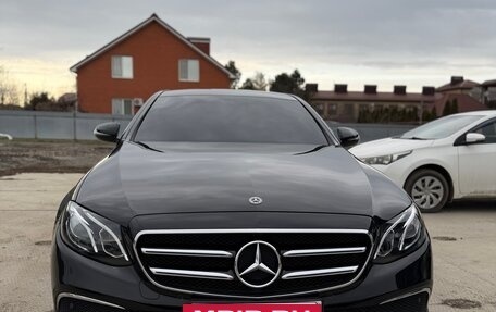 Mercedes-Benz E-Класс, 2019 год, 3 200 000 рублей, 3 фотография