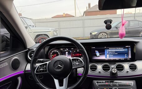 Mercedes-Benz E-Класс, 2019 год, 3 200 000 рублей, 20 фотография