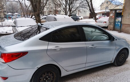 Hyundai Solaris II рестайлинг, 2011 год, 620 000 рублей, 4 фотография