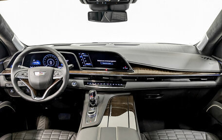 Cadillac Escalade V, 2024 год, 18 115 000 рублей, 10 фотография