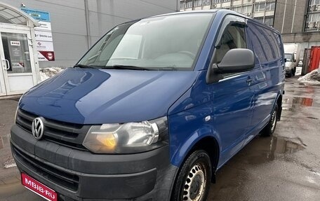 Volkswagen Transporter T5 рестайлинг, 2013 год, 1 800 000 рублей, 1 фотография