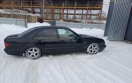 Mercedes-Benz E-Класс, 1999 год, 250 000 рублей, 4 фотография