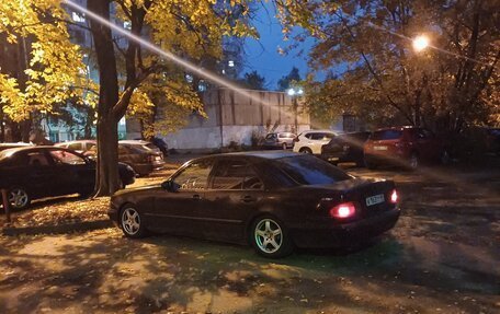 Mercedes-Benz E-Класс, 1999 год, 250 000 рублей, 8 фотография