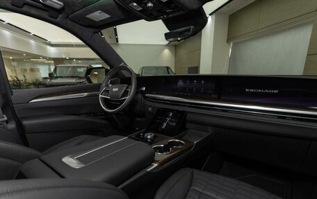 Cadillac Escalade V, 2025 год, 22 900 000 рублей, 14 фотография