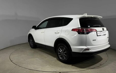 Toyota RAV4, 2018 год, 2 240 000 рублей, 11 фотография