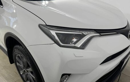 Toyota RAV4, 2018 год, 2 240 000 рублей, 14 фотография