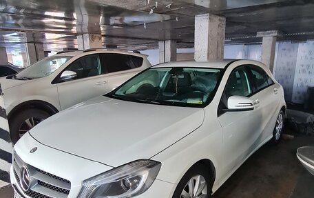 Mercedes-Benz A-Класс, 2013 год, 1 450 000 рублей, 2 фотография