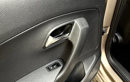 Volkswagen Polo VI (EU Market), 2015 год, 810 000 рублей, 13 фотография