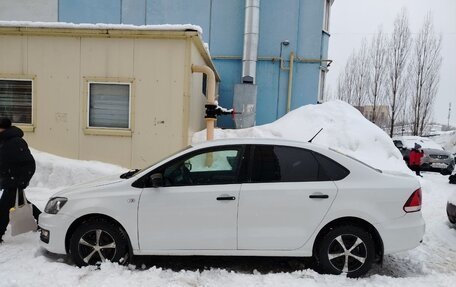 Volkswagen Polo VI (EU Market), 2015 год, 970 000 рублей, 2 фотография