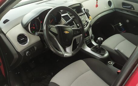 Chevrolet Cruze II, 2011 год, 689 000 рублей, 4 фотография