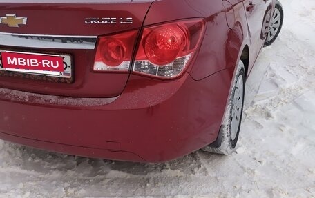Chevrolet Cruze II, 2011 год, 689 000 рублей, 10 фотография