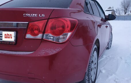 Chevrolet Cruze II, 2011 год, 689 000 рублей, 16 фотография