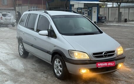 Opel Zafira A рестайлинг, 2003 год, 750 000 рублей, 3 фотография