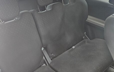 Toyota Yaris III рестайлинг, 2010 год, 750 000 рублей, 8 фотография