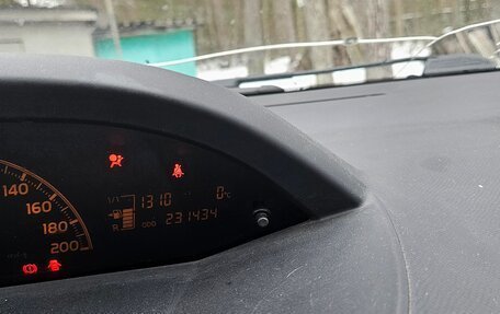 Toyota Yaris III рестайлинг, 2010 год, 750 000 рублей, 12 фотография