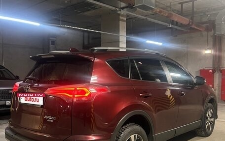 Toyota RAV4, 2017 год, 2 000 000 рублей, 8 фотография