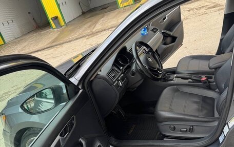 Volkswagen Passat B8 рестайлинг, 2016 год, 1 980 000 рублей, 14 фотография