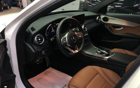 Mercedes-Benz C-Класс, 2018 год, 3 050 000 рублей, 5 фотография