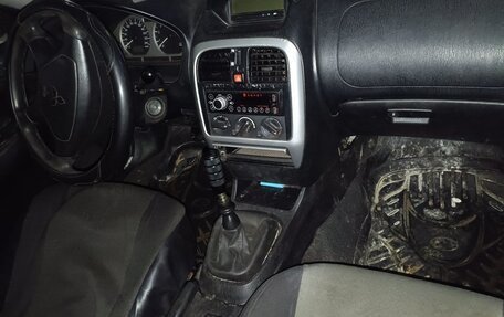 Mitsubishi Carisma I, 2002 год, 130 000 рублей, 5 фотография