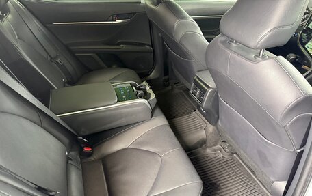 Toyota Camry, 2021 год, 3 550 000 рублей, 16 фотография