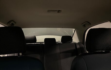 Toyota Corolla, 2004 год, 650 000 рублей, 7 фотография