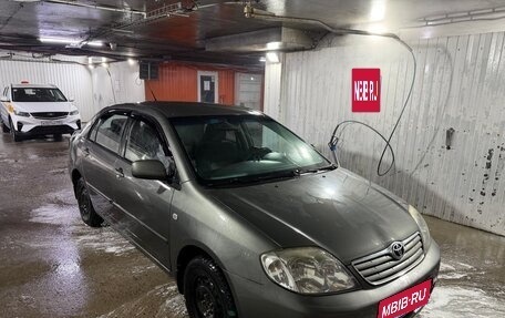 Toyota Corolla, 2004 год, 650 000 рублей, 3 фотография