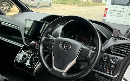 Toyota Esquire I, 2020 год, 2 400 000 рублей, 9 фотография