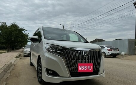 Toyota Esquire I, 2020 год, 2 400 000 рублей, 2 фотография