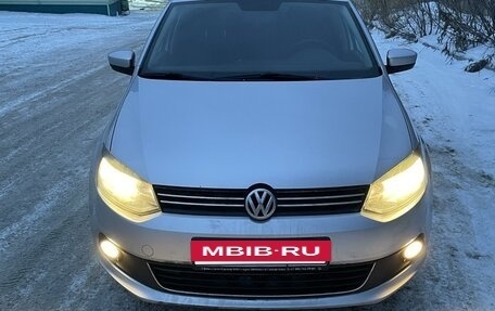 Volkswagen Polo VI (EU Market), 2012 год, 740 000 рублей, 2 фотография