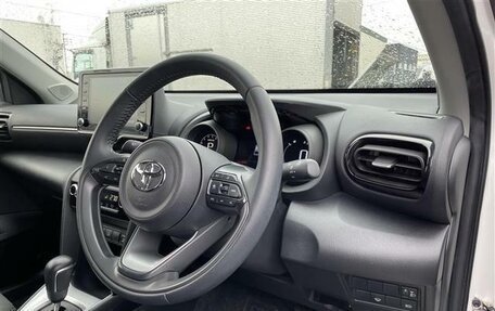 Toyota Yaris Cross, 2021 год, 1 553 000 рублей, 9 фотография